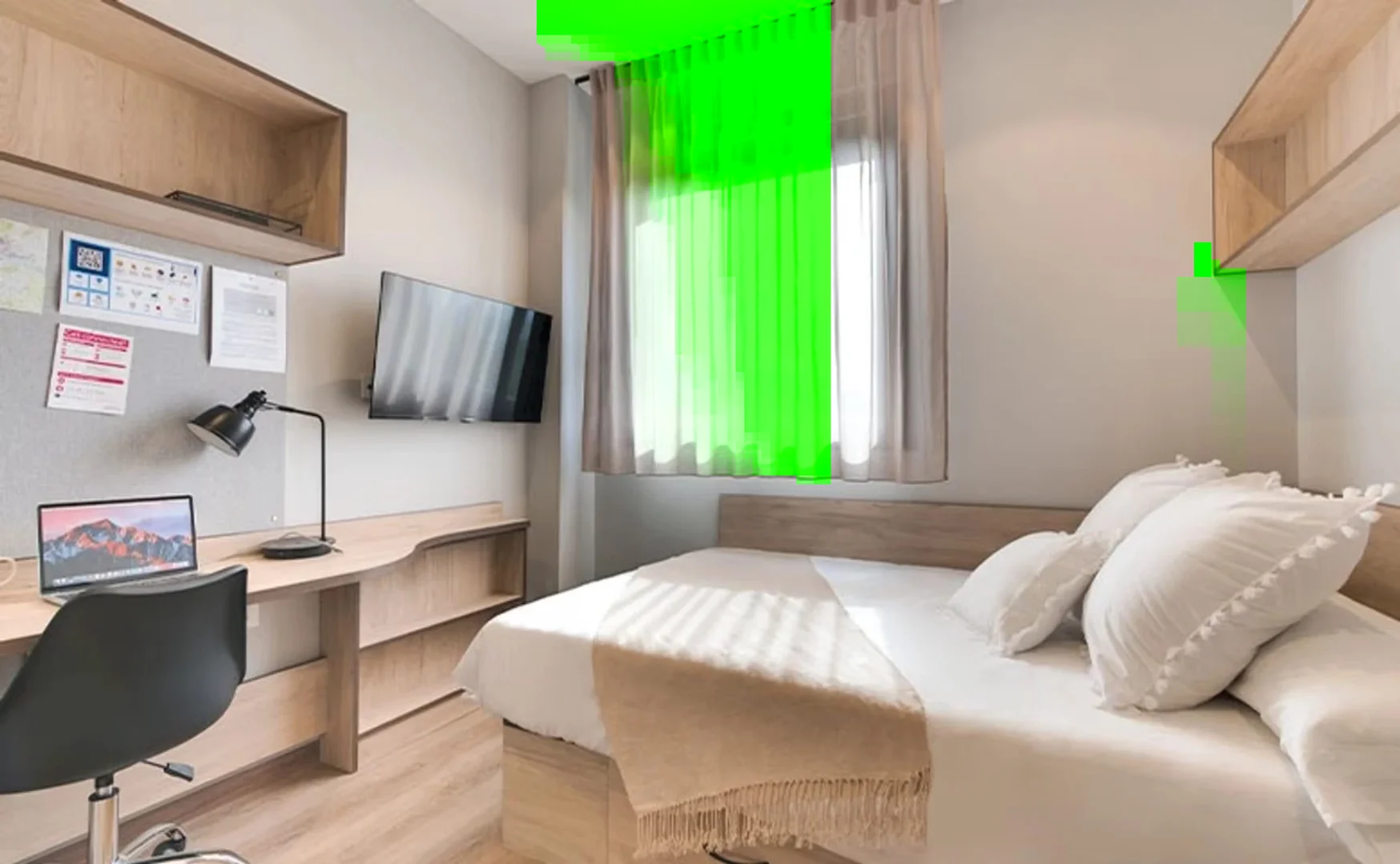 Student-friendly studio with excellent transport links in 