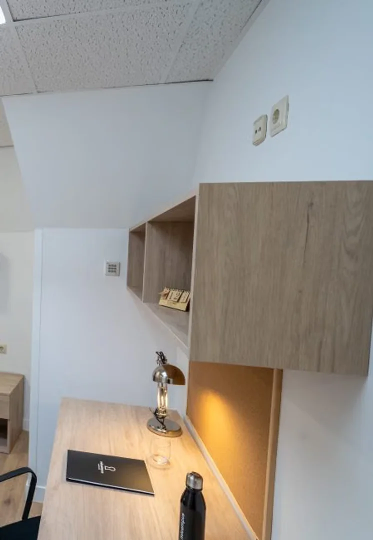  bölgesinde konforlu ve ferah öğrenci odası