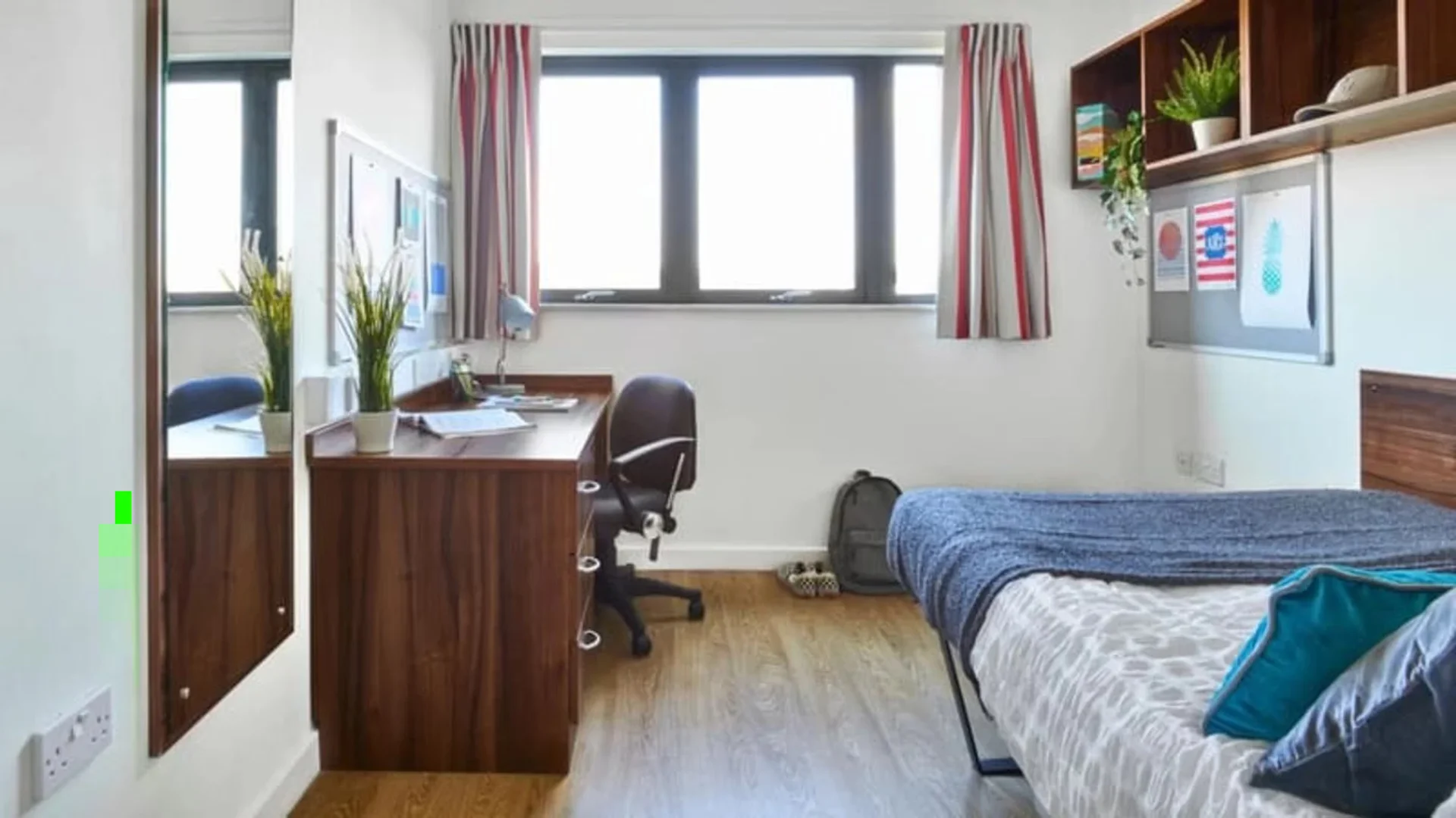Habitación estudiantil económica con ubicación conveniente en 