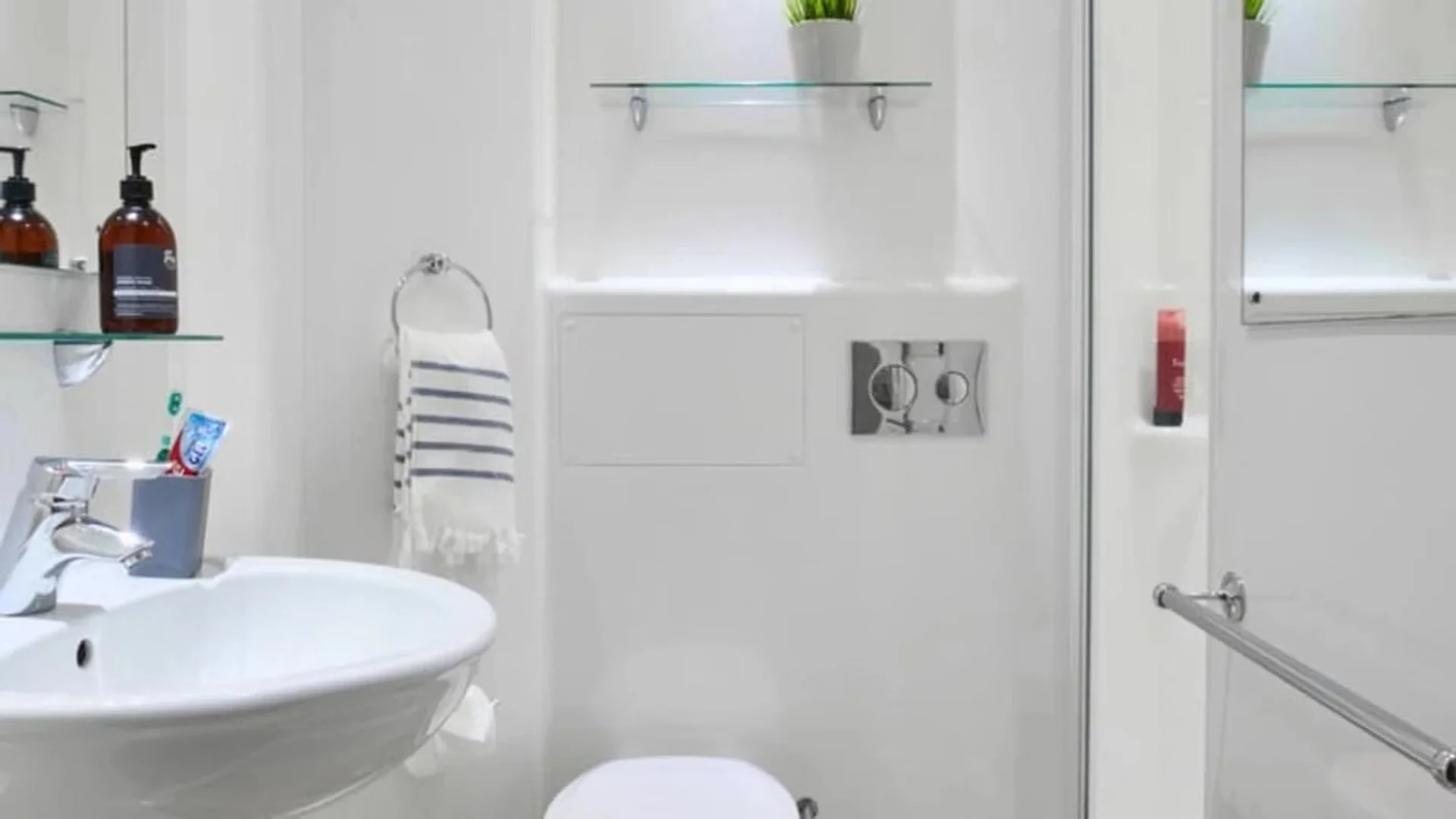 Habitación estudiantil económica con ubicación conveniente en 