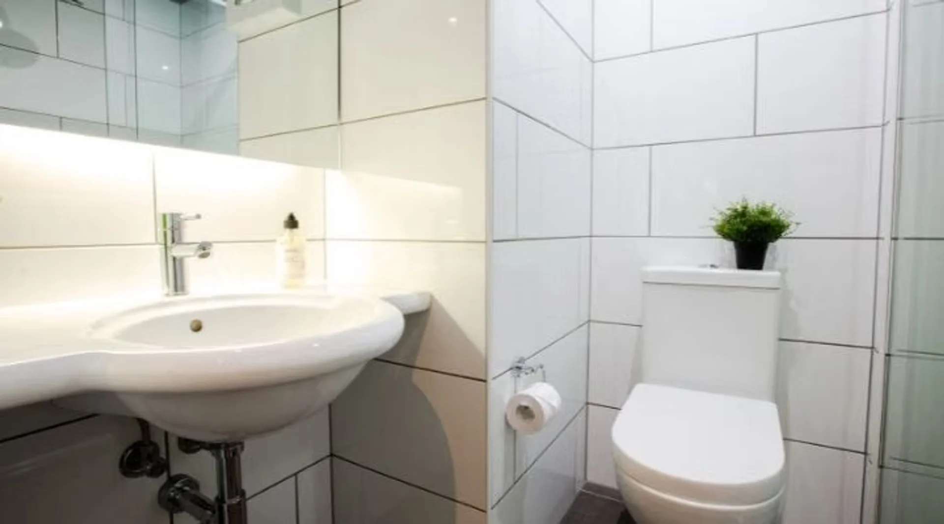 Quarto de estudante económico com localização conveniente em 