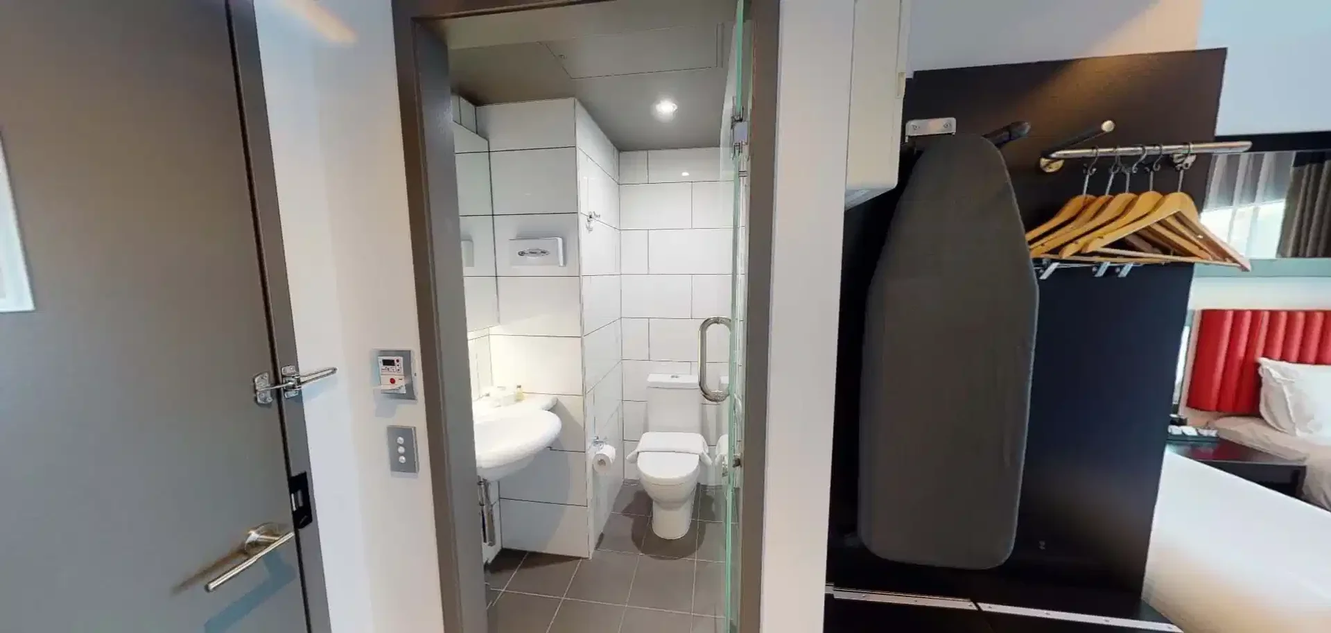 Quarto de estudante económico com localização conveniente em 