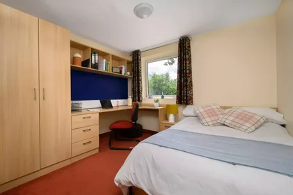 Privatzimmer in der Cadnam Close, bild 1 von 10