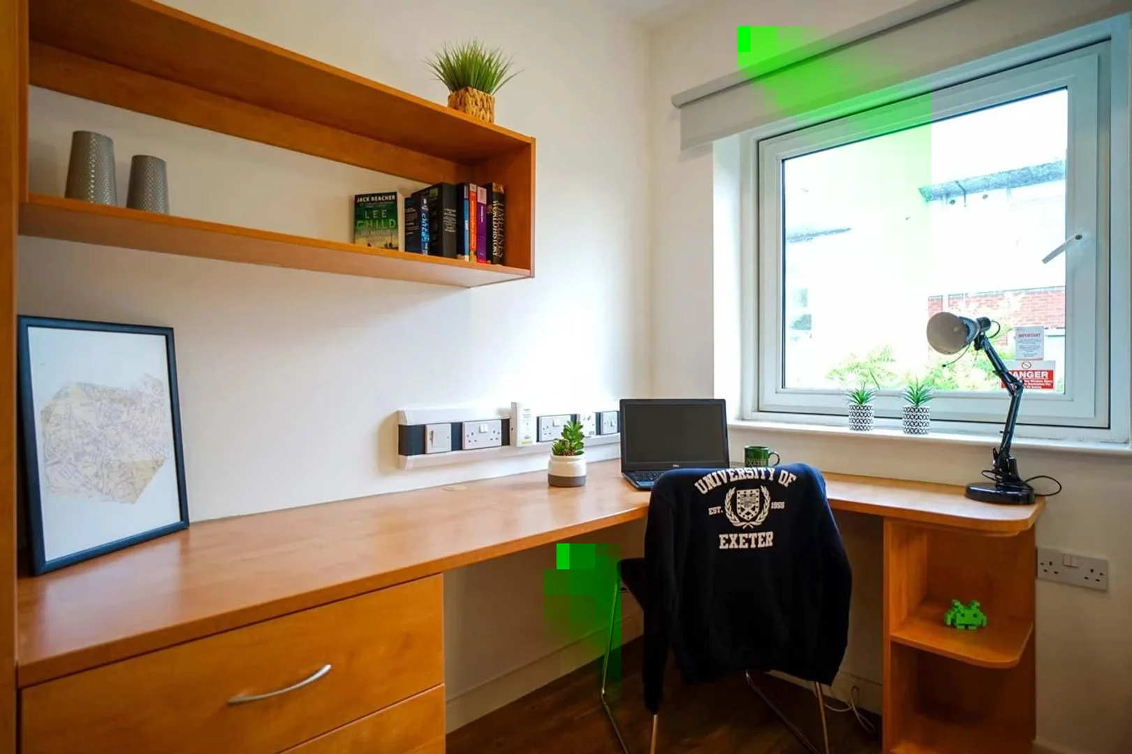'de modern olanaklara sahip öğrenci dostu oda