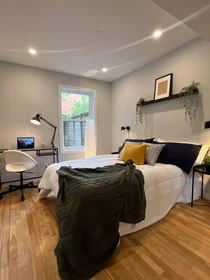 Privatzimmer in der Rue Berri, bild 1 von 4