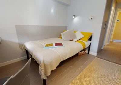 Private room at Seaford Road, image 5 of 14