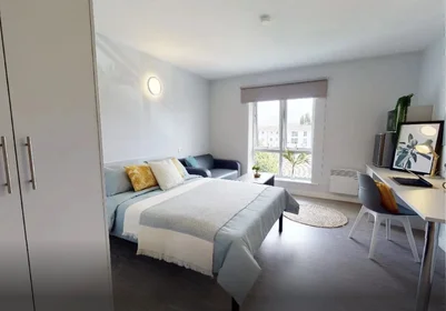 Private room at Seaford Road, image 6 of 14