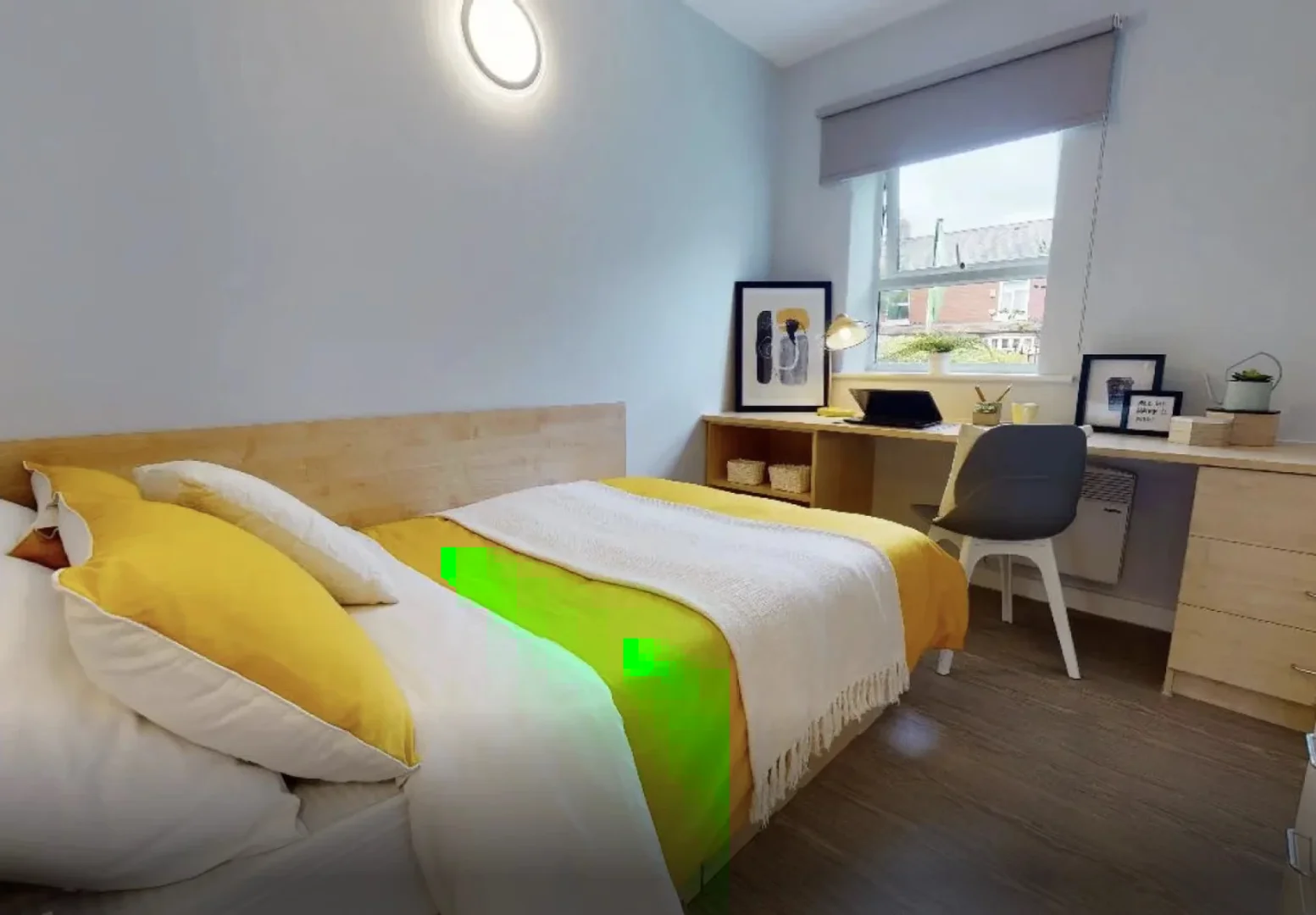 Comfortable and spacious student room in 