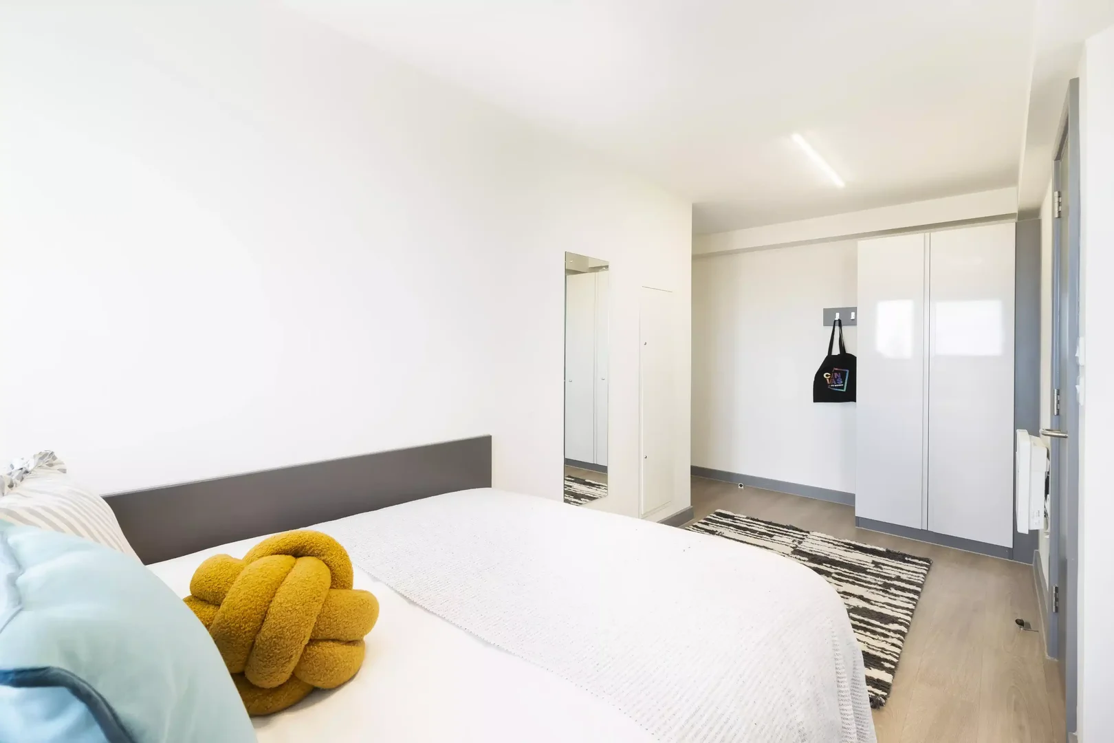 Budget-friendly student room close to campus in 