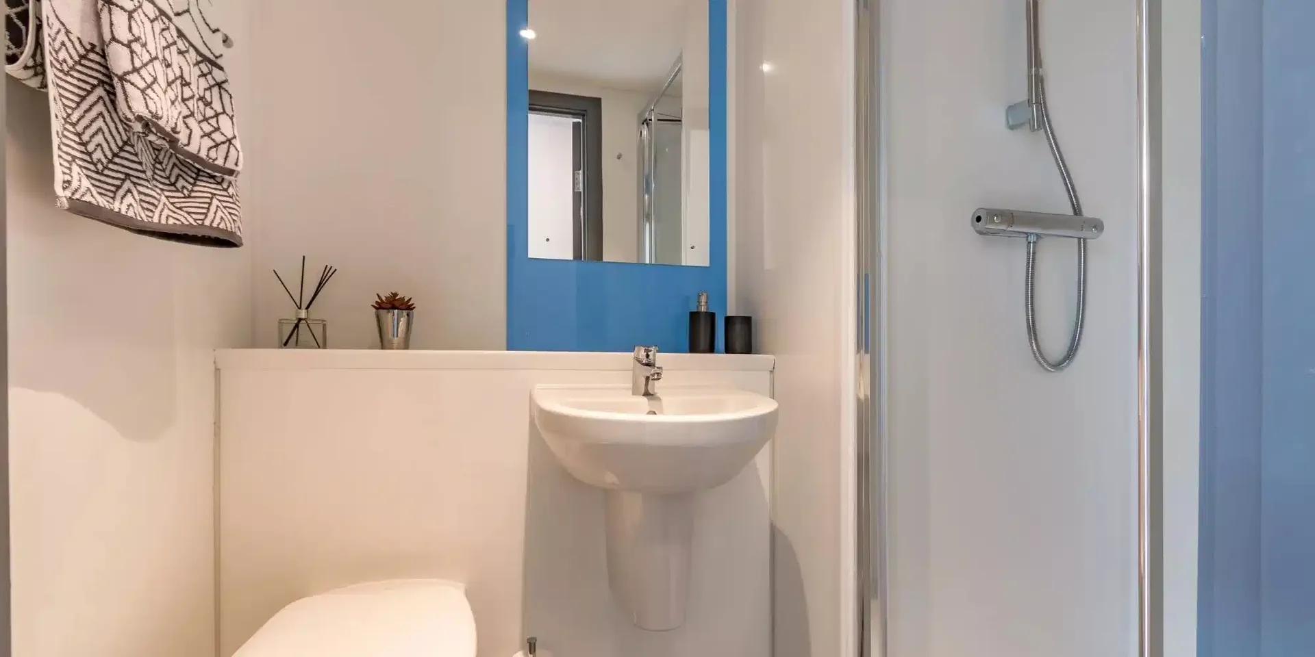Chambre d'étudiant confortable et spacieuse dans 