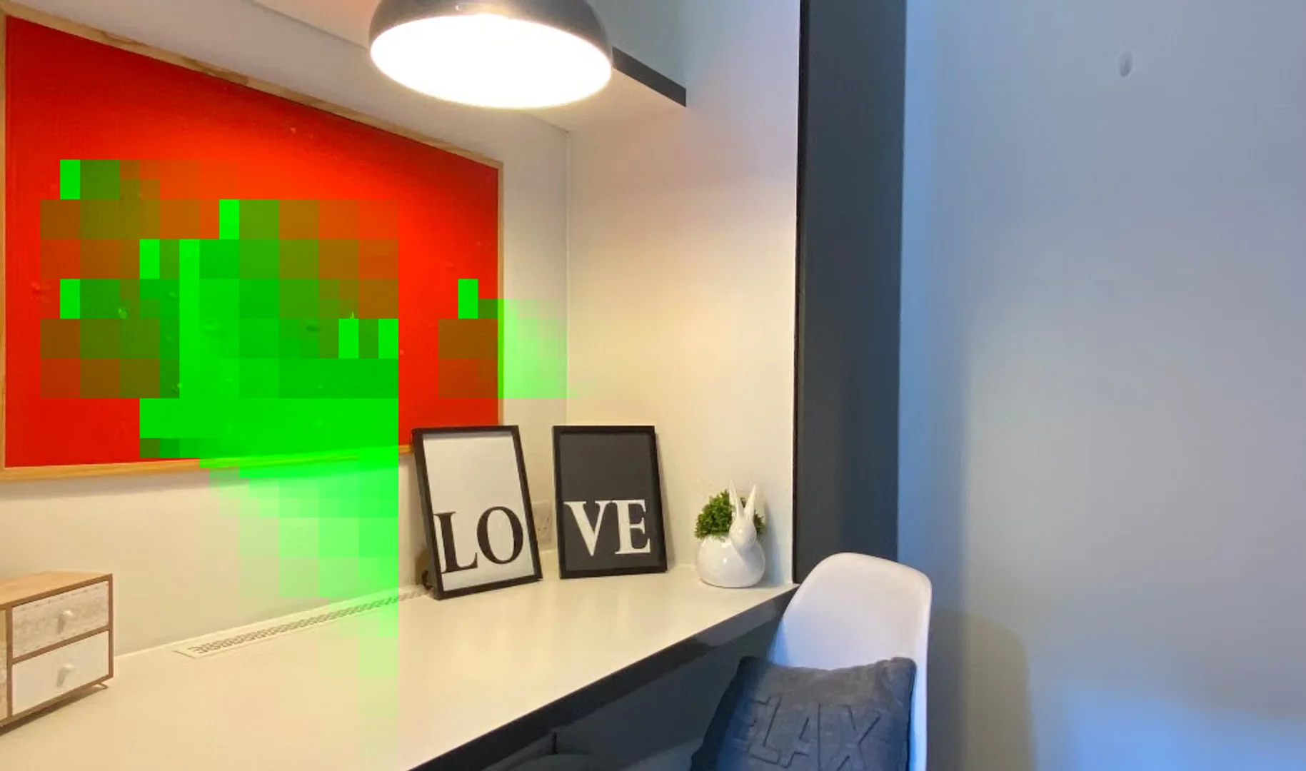 Chic studio apartment near campus in 