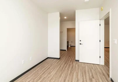 Private room at South Riverside Drive, image 32 of 34