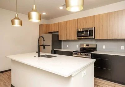 Private room at South Riverside Drive, image 30 of 34