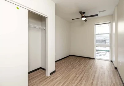 Habitación privada en South Riverside Drive, imagen 25 de 34