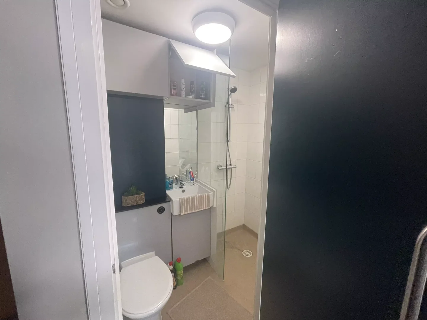 Bezahlbares Zimmer für Studenten mit ausreichender Beleuchtung in 