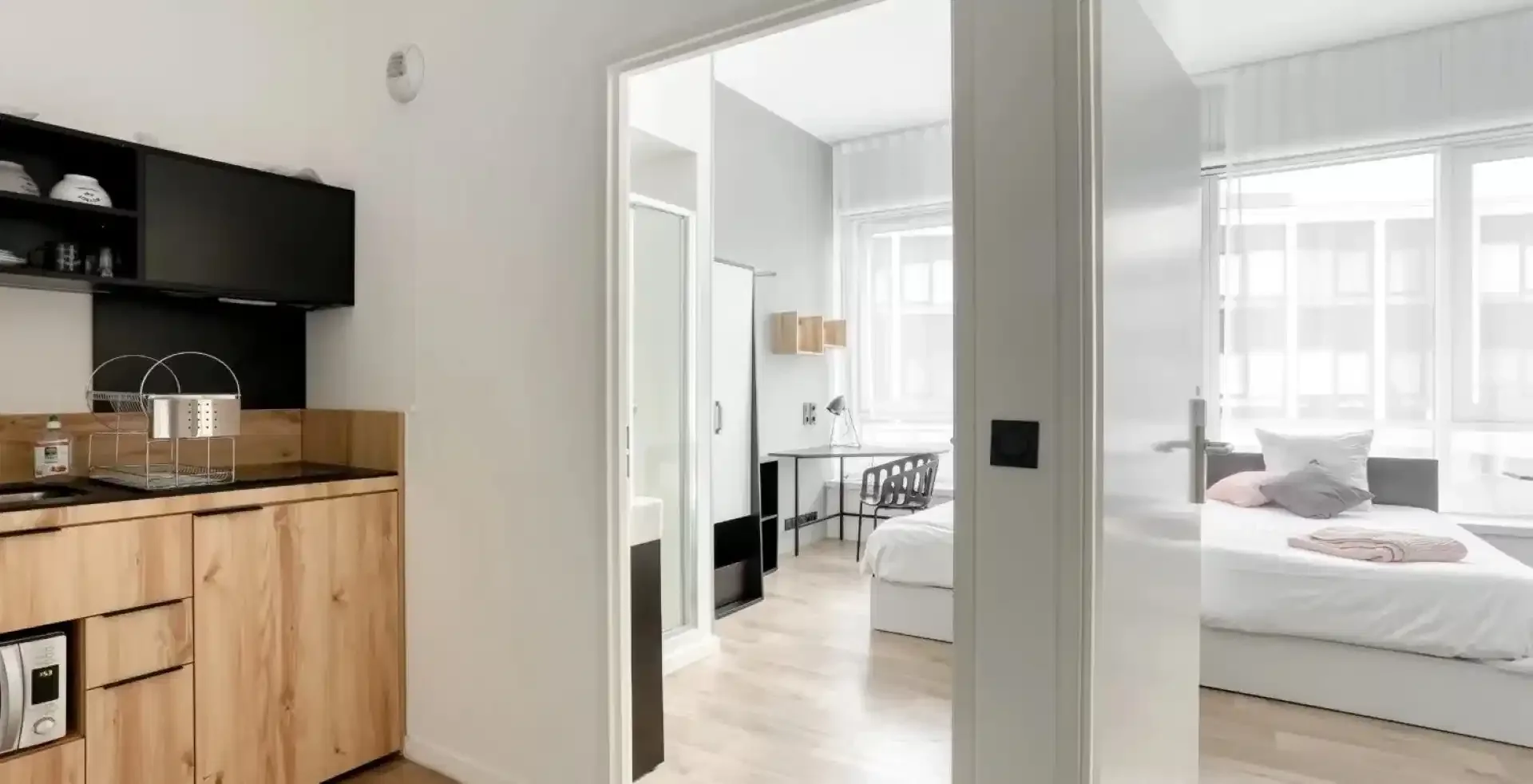Habitación para estudiantes en  con área de estudio y facilidades compartidas