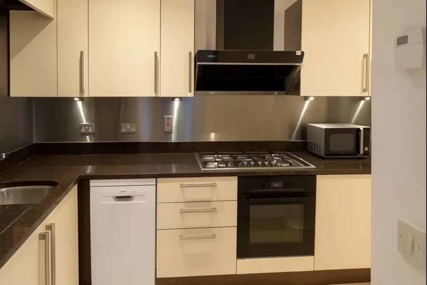 Comfortable and spacious student room in 