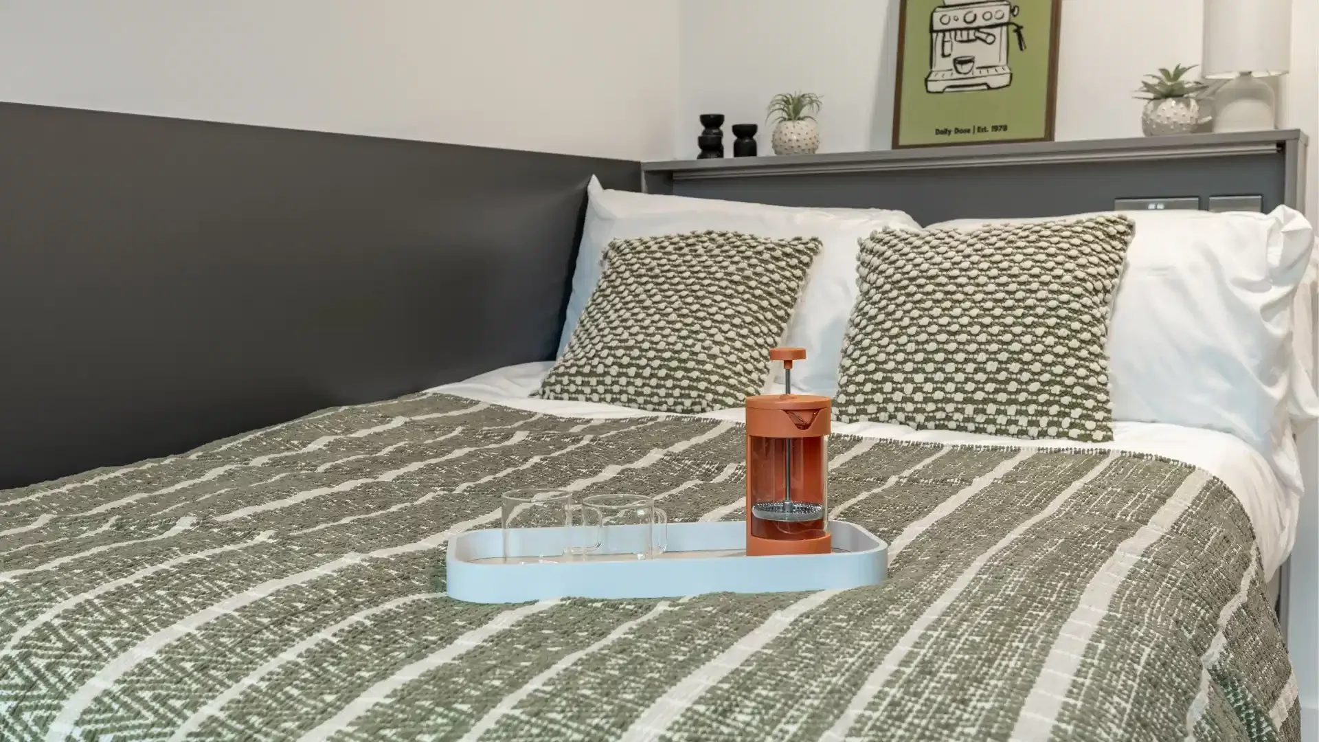 'de öğrenci dairesinde, tamamen mobilyalı kiralık oda