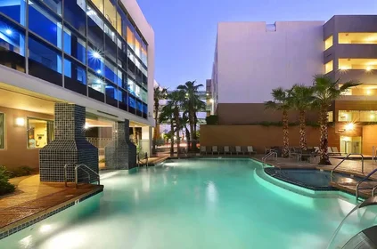 Studio in der East Apache Boulevard, bild 28 von 29