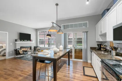 Stanza privata in East 9th Avenue, immagine 6 di 15
