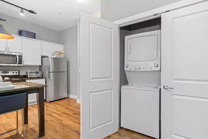 Chambre privée à East 9th Avenue, image 7 de 15