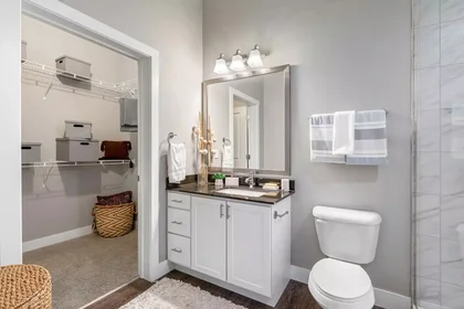 Chambre privée à East 9th Avenue, image 10 de 15