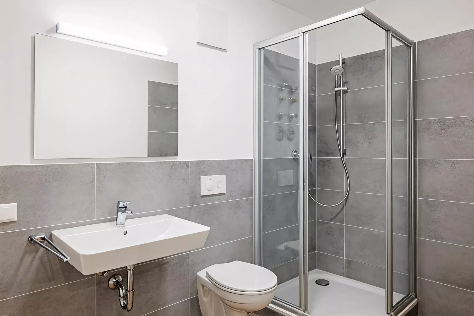 Quarto de estudante em  com área de estudo e instalações partilhadas