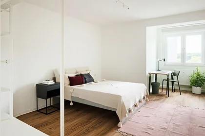 Privatzimmer in der Altenberger Straße, bild 1 von 10