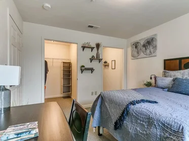 Chambre privée à South Grand Avenue, image 30 de 32