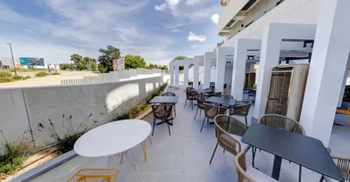 Studio at Avenida de Rodajos, image 26 of 27