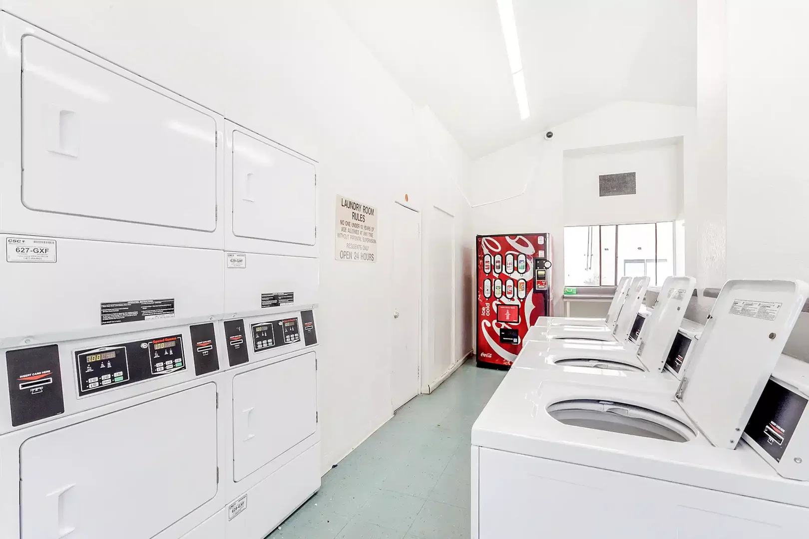 Quarto para alugar em apartamento de estudantes em , totalmente mobilado