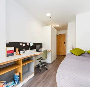 Private room at Great Crosshall Street, image 1 of 10