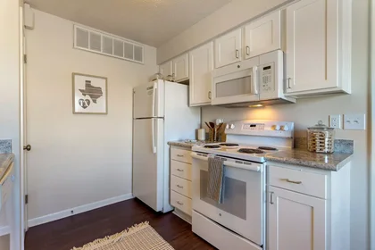 Private room at Marion Pugh Drive, image 32 of 41