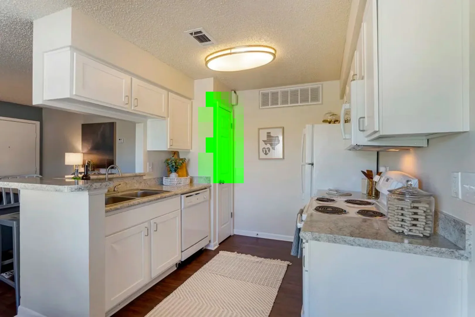 Bright and airy student room with easy university access in 