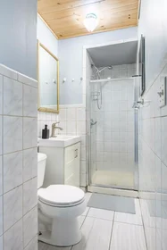 Stanza privata in North Mozart Street, immagine 14 di 49