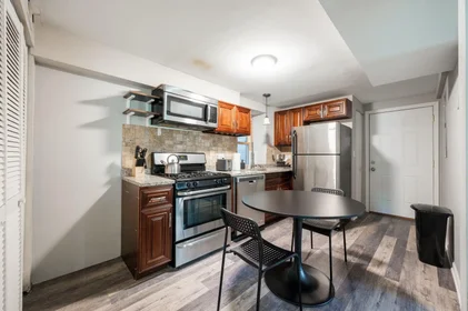 Stanza privata in North Mozart Street, immagine 40 di 49