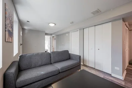 Stanza privata in North Mozart Street, immagine 42 di 49