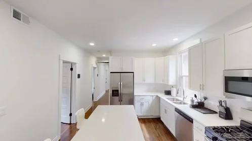 Stanza privata in North Mozart Street, immagine 12 di 49
