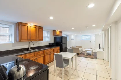 Stanza privata in North Mozart Street, immagine 22 di 49