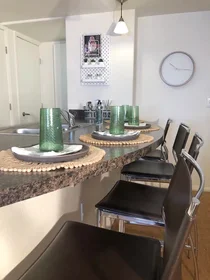 Stanza privata in East Apache Boulevard, immagine 4 di 22