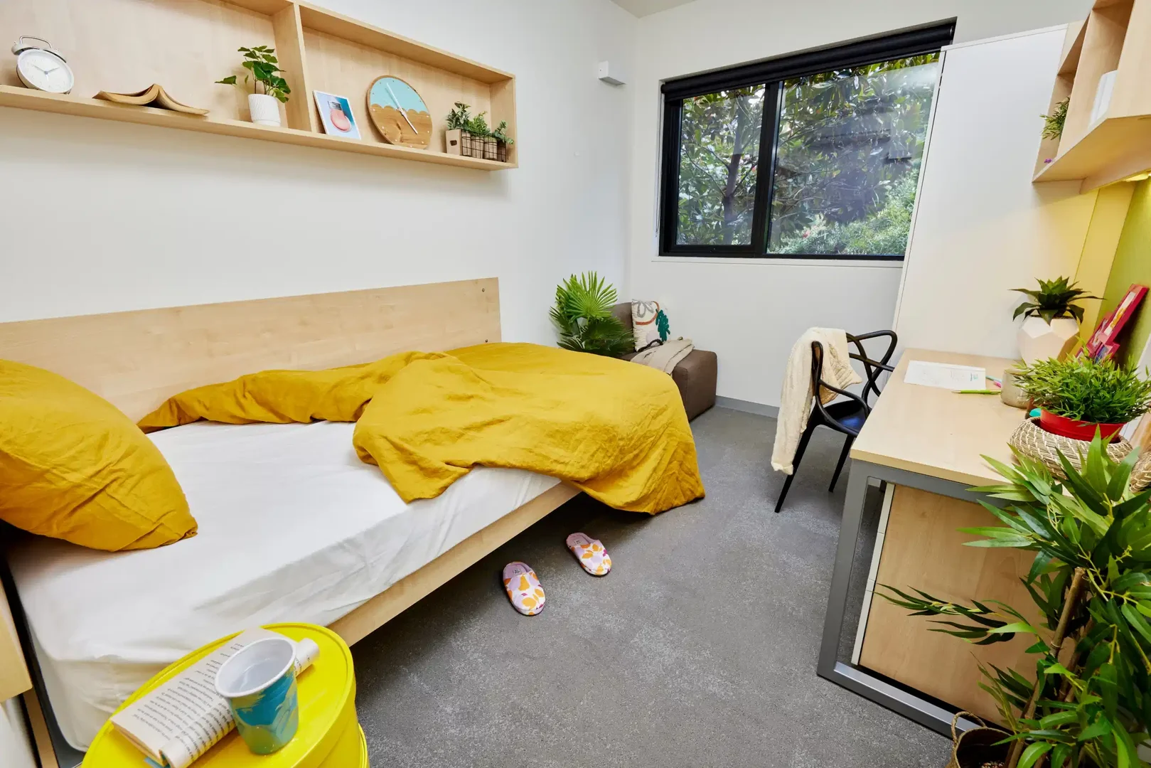 Quarto para alugar em apartamento de estudantes em , totalmente mobilado