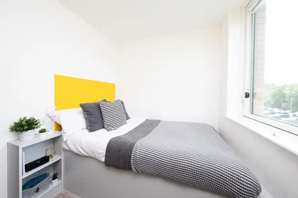 Quarto privado em Andover Road, imagem 1 de 10