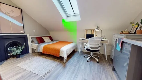 Privatzimmer in der Hillside Crescent, bild 1 von 10