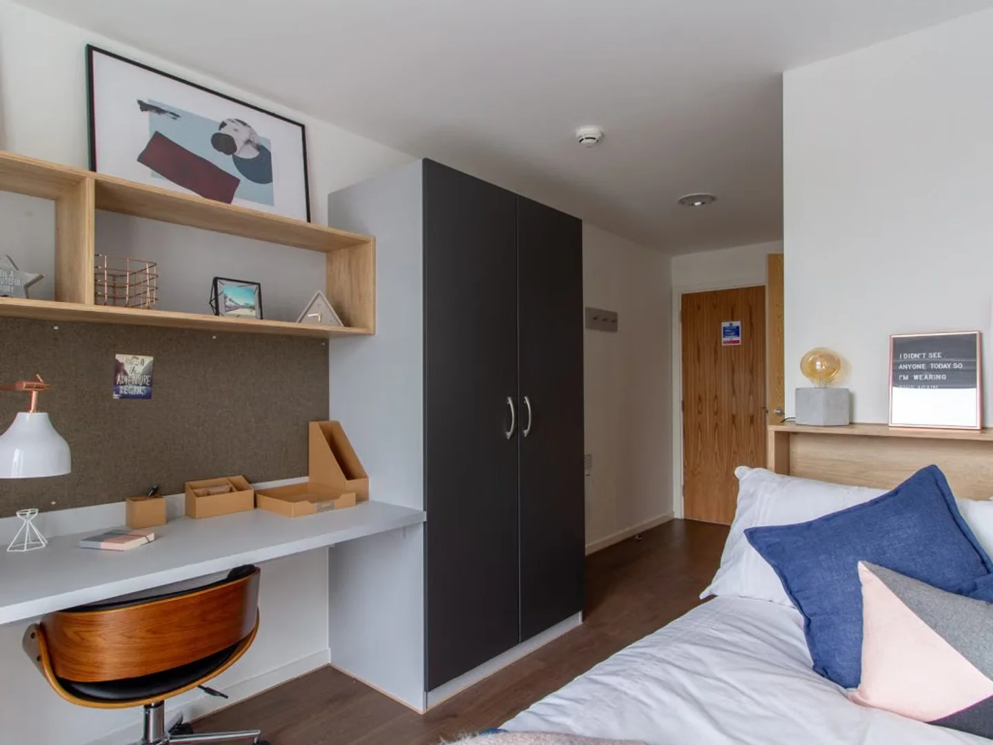 Chambre d'étudiant économique avec emplacement pratique dans 