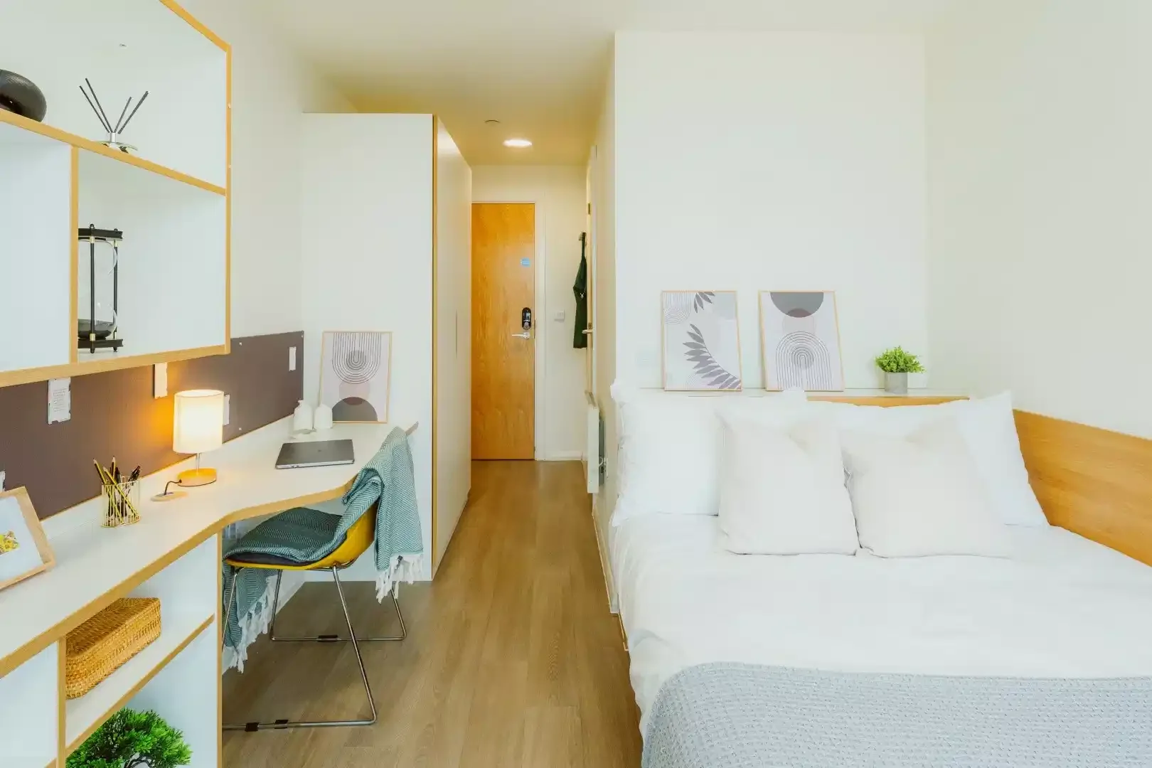 Comfortable and spacious student room in