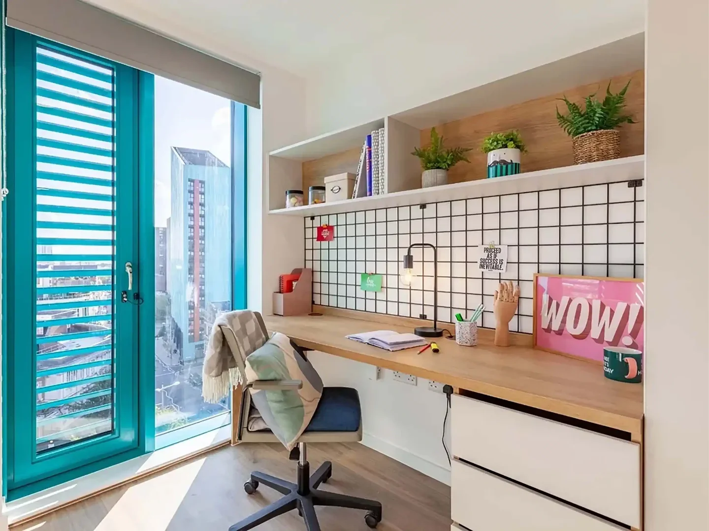 Comfortable and spacious student room in 