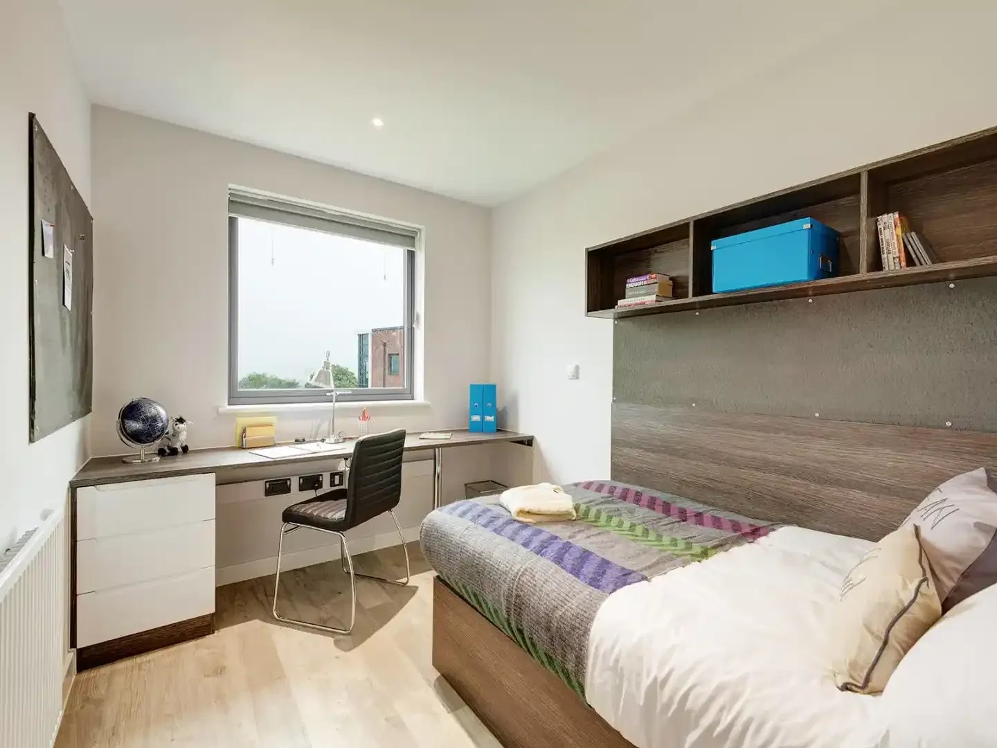 Zimmer in Studentenwohnung in  zu vermieten, voll möbliert
