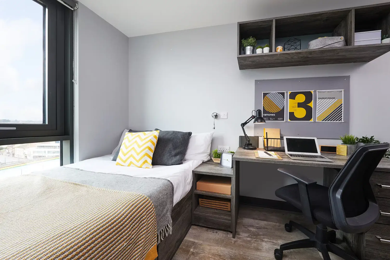 Budget-friendly student room close to campus in 