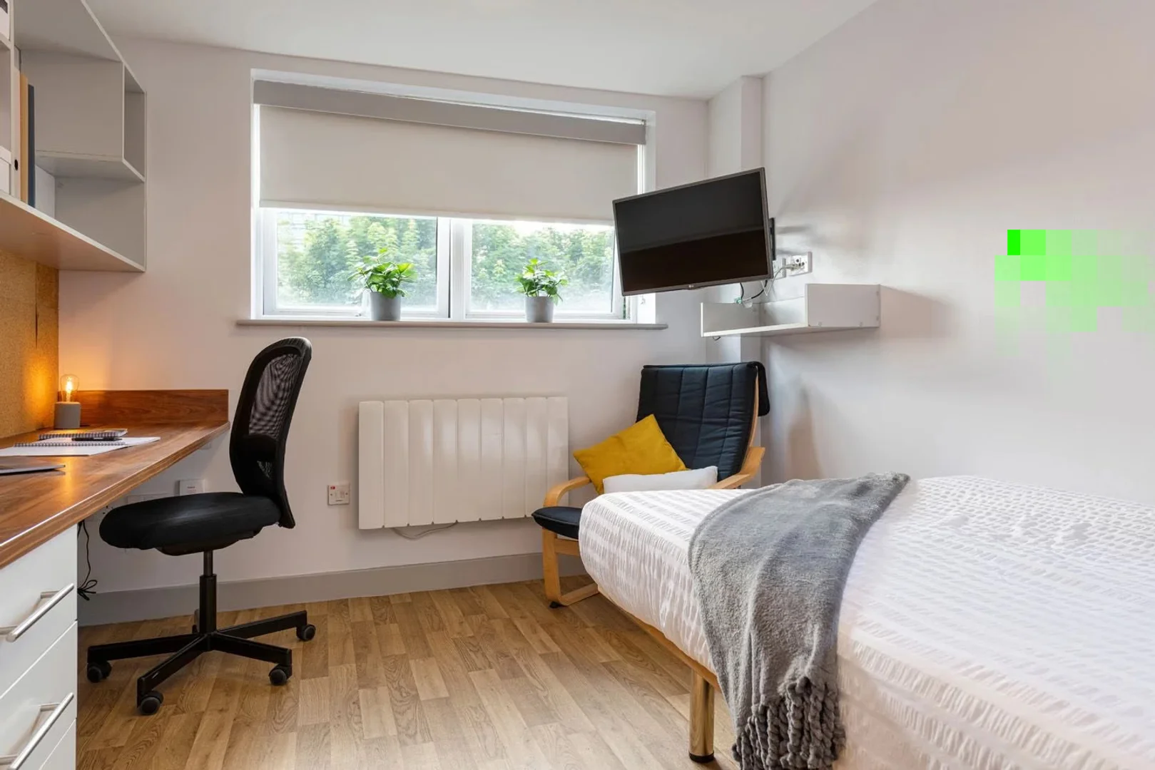 Quarto para alugar em apartamento de estudantes em , totalmente mobilado