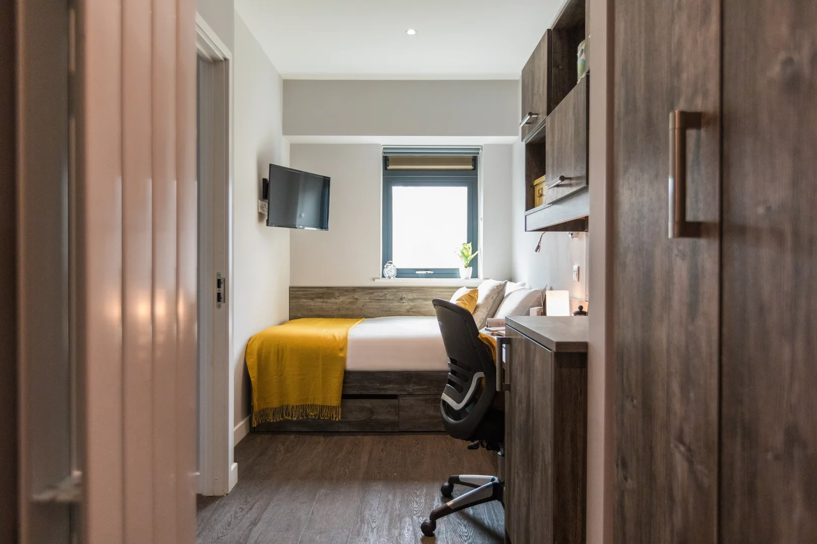 Habitación estudiantil económica con ubicación conveniente en